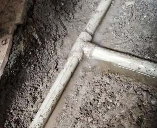 阿拉山口漏水维修电话